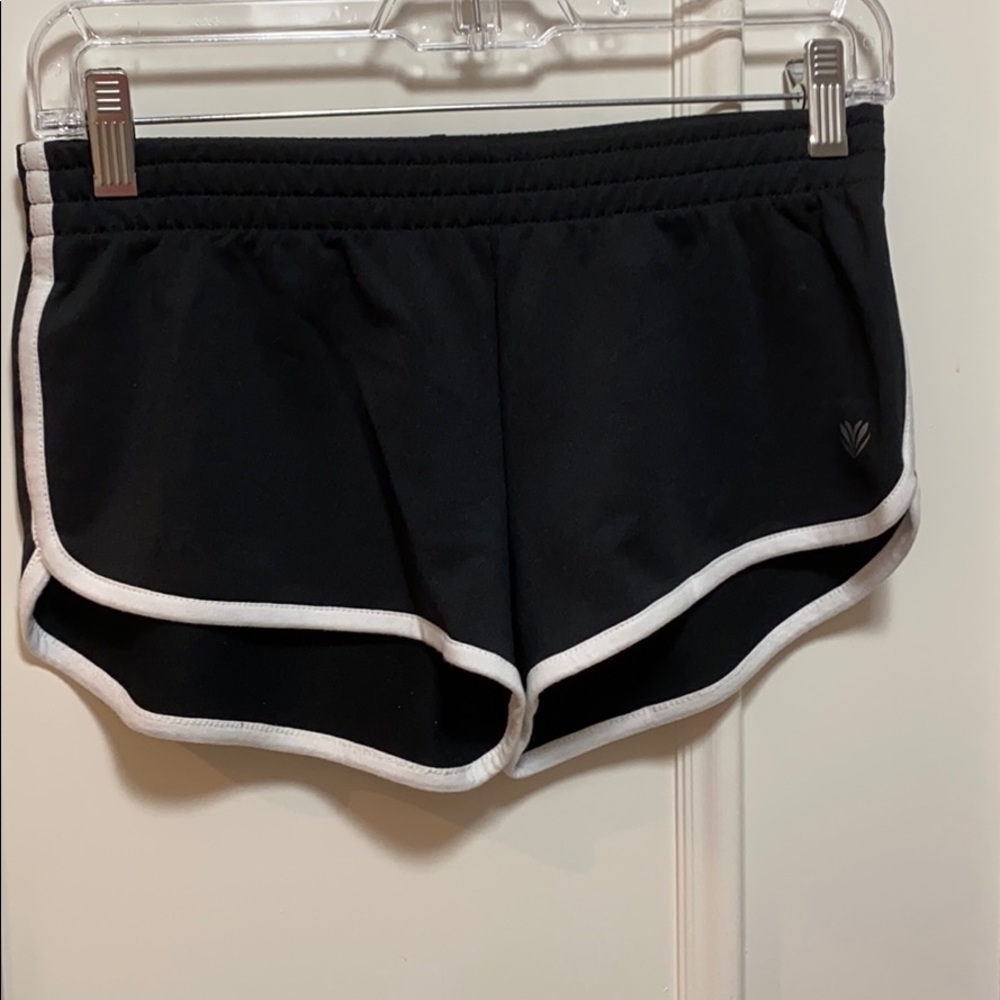 🛍 athletic shorts